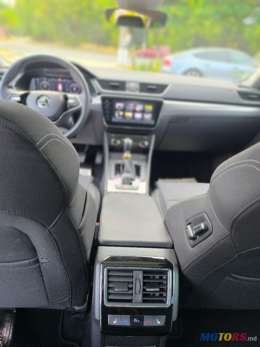 2021' Skoda Superb photo #6