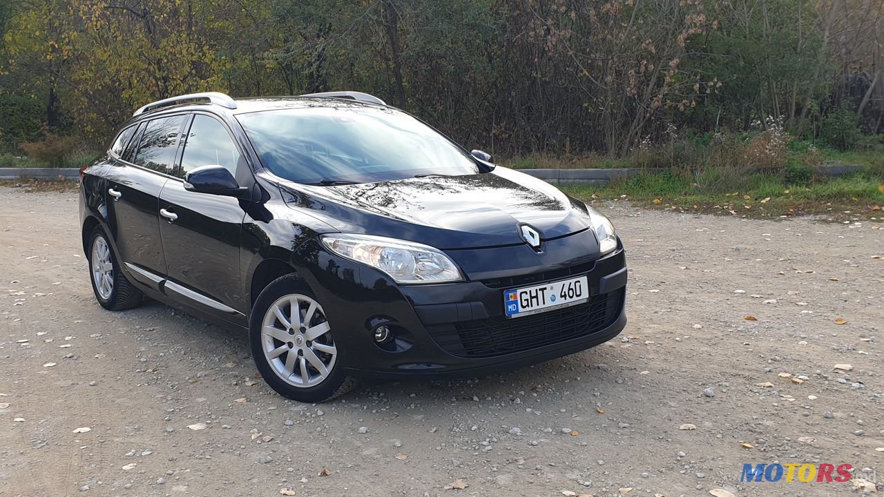 2012' Renault Megane photo #2