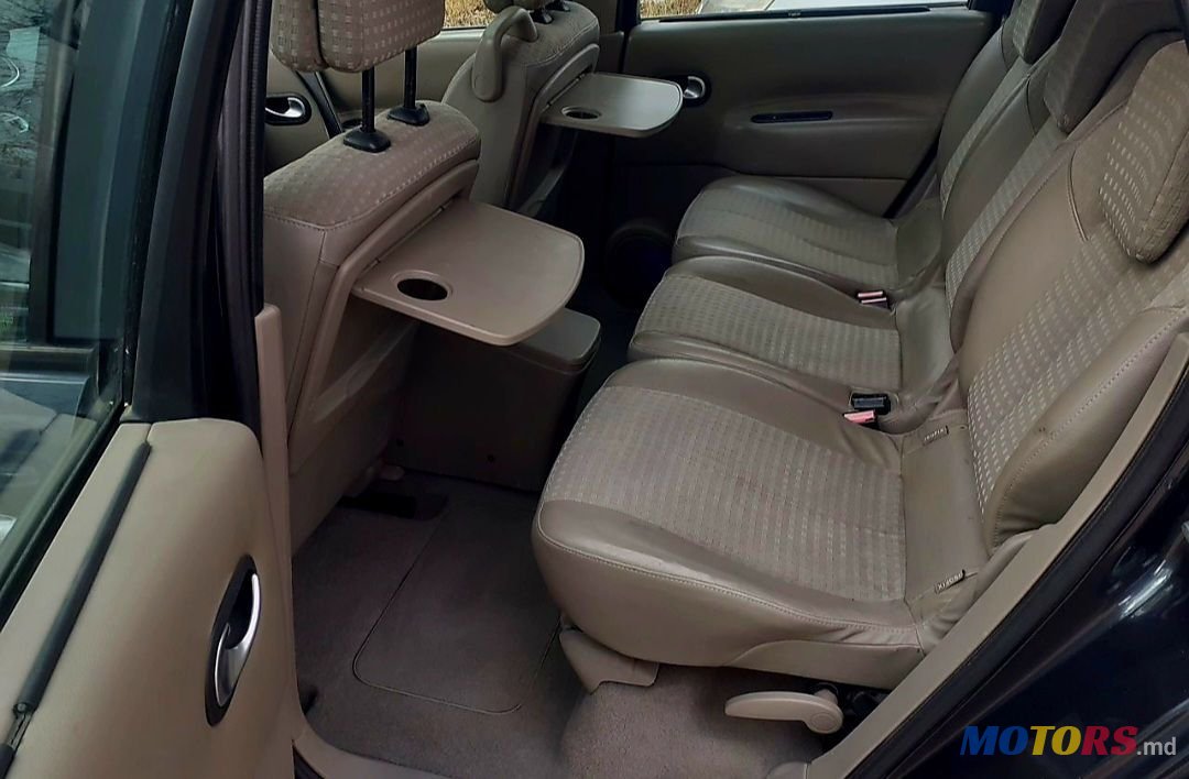 2005' Renault Grand Scenic photo #6