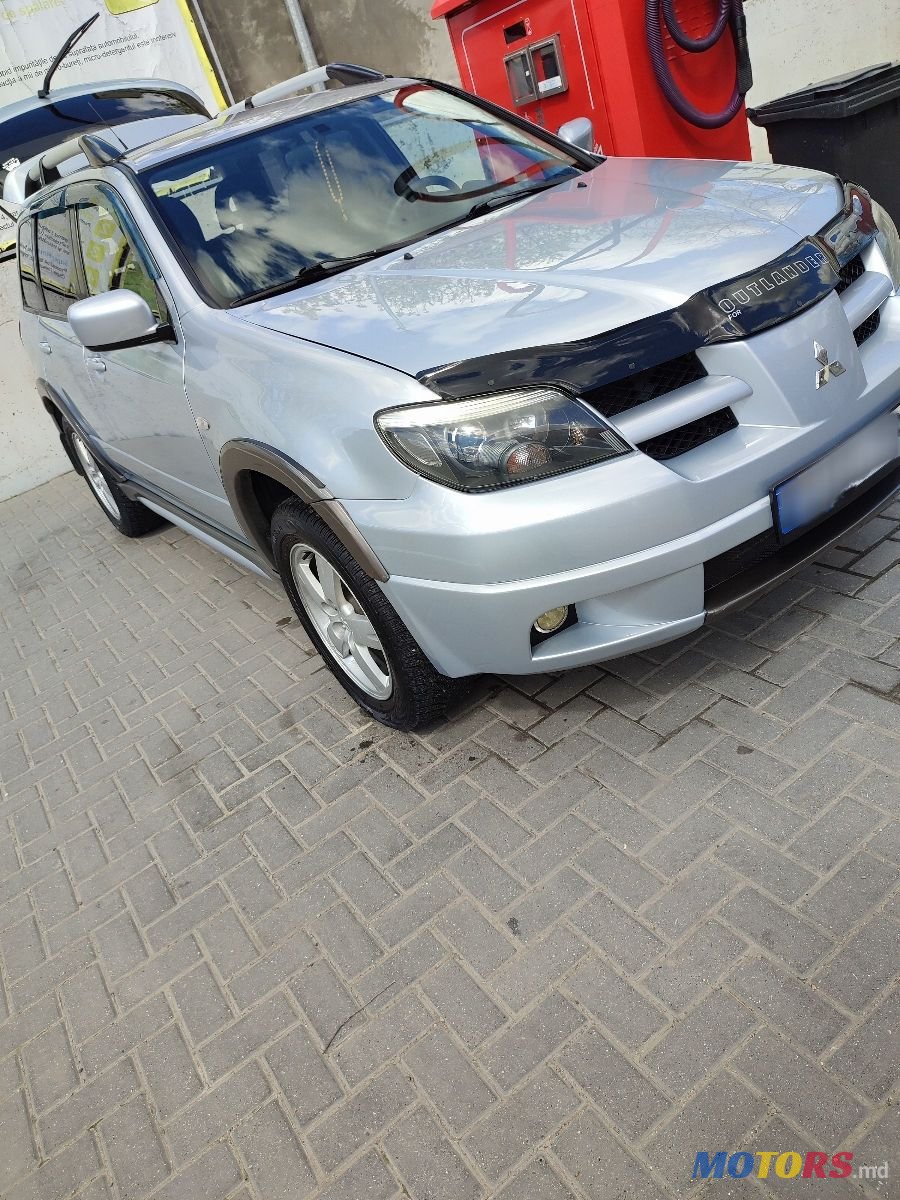 2006' Mitsubishi Outlander photo #6