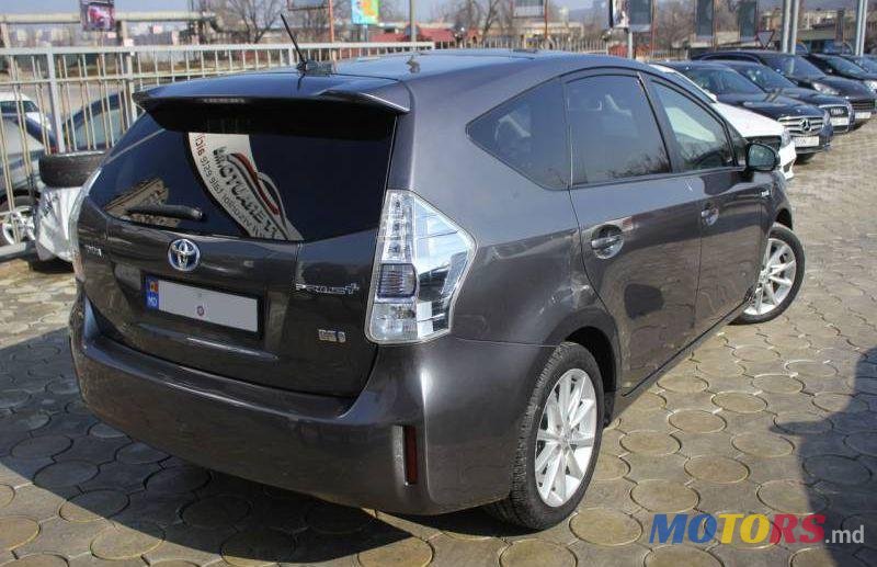 2012' Toyota Prius photo #1