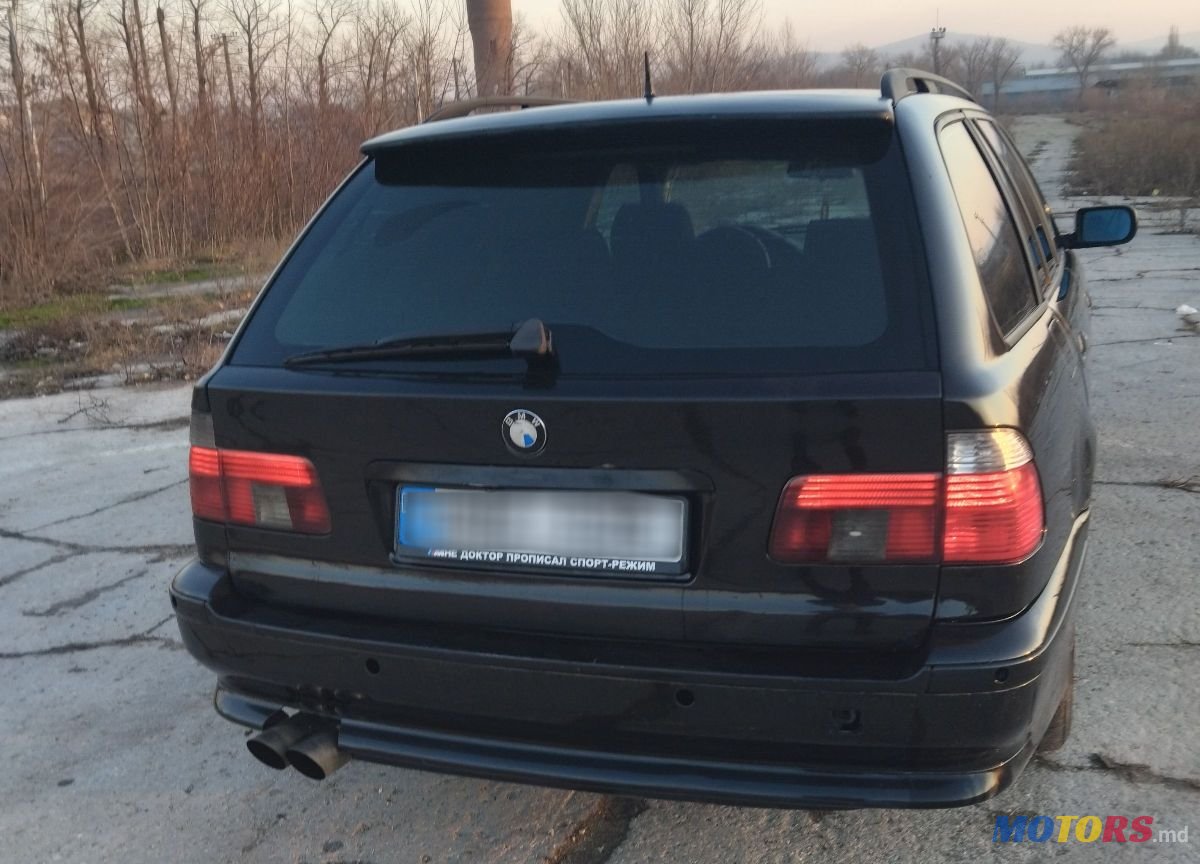 2002' BMW 5 Series Touring photo #6
