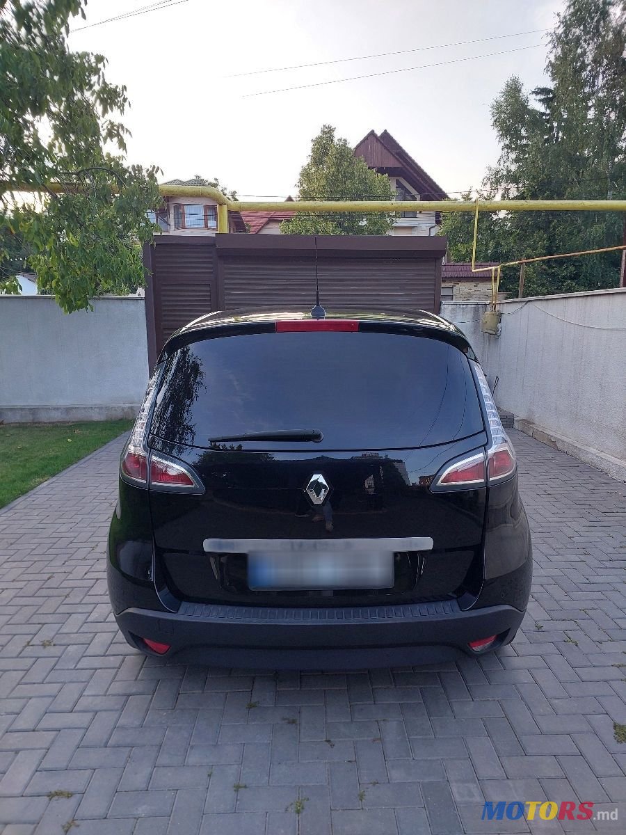 2015' Renault Scenic photo #5