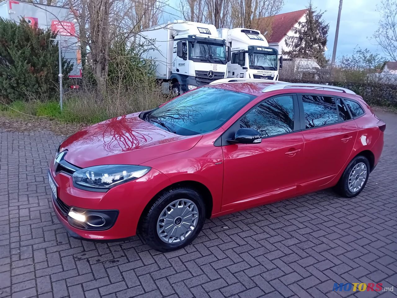 2015' Renault Megane photo #1