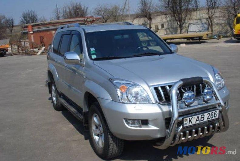 2004' Toyota Land Cruiser Prado photo #5