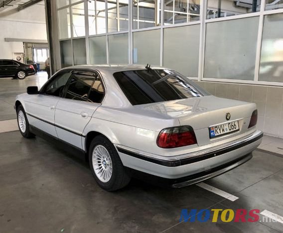 2001' BMW 7 Series photo #3