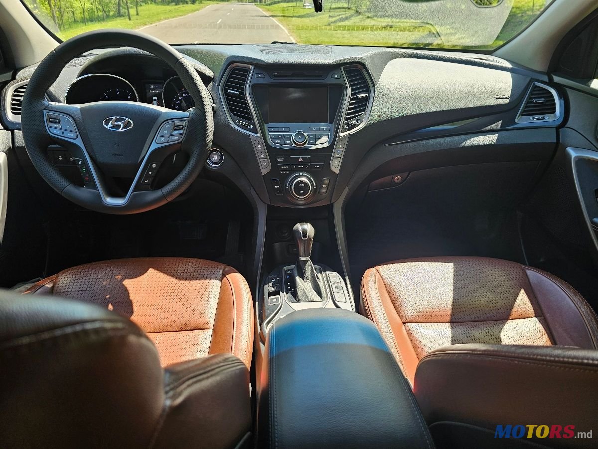 2014' Hyundai Santa Fe photo #4