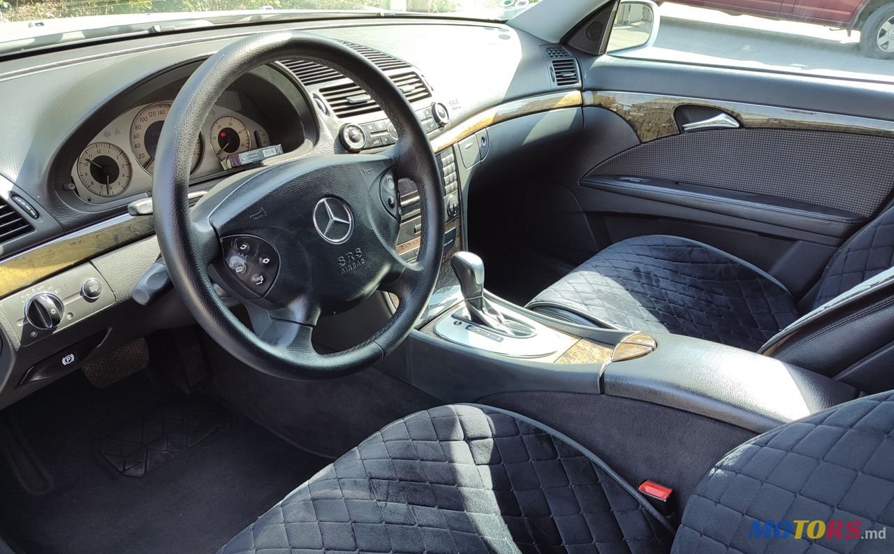 2004' Mercedes-Benz E Класс photo #5