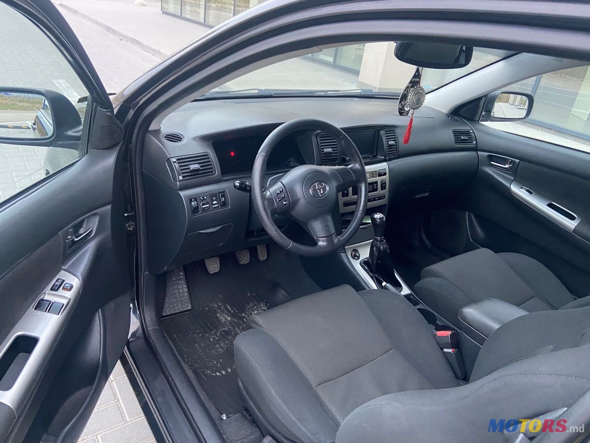 2004' Toyota Corolla photo #5