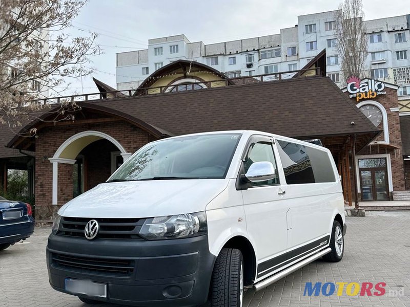 2014' Volkswagen Transporter photo #5