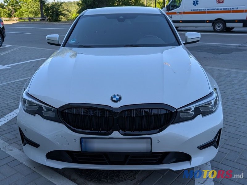 2019' BMW 3 Series photo #1