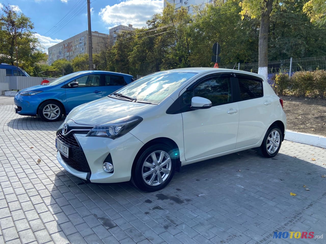 2015' Toyota Yaris photo #1