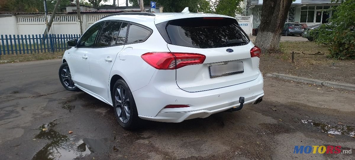 2020' Ford Focus photo #5