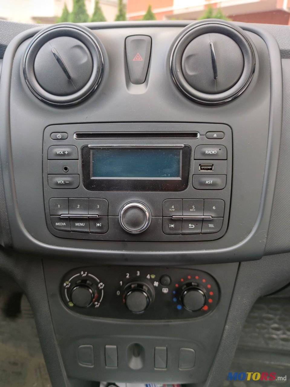 2017' Dacia Sandero photo #6