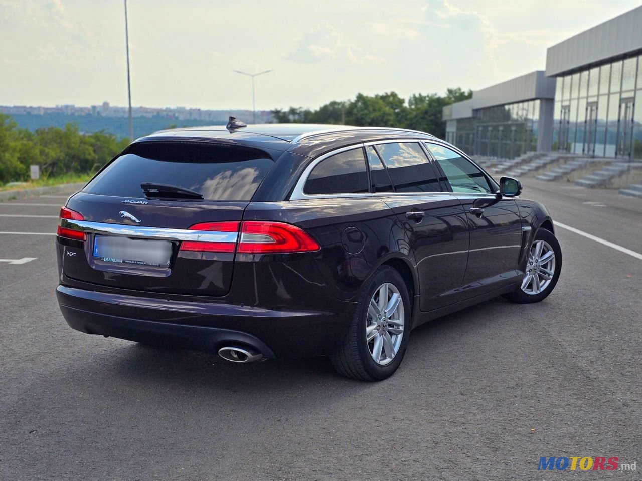 2014' Jaguar XF photo #3