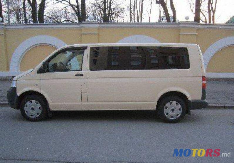 2008' Volkswagen Transporter photo #1