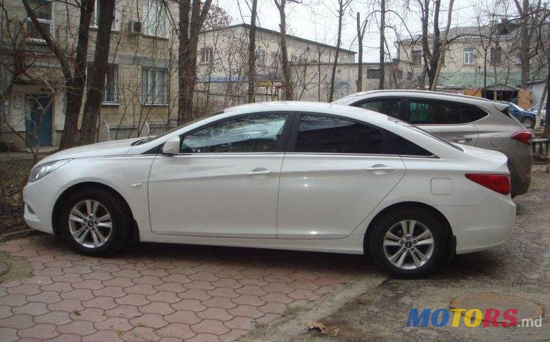 2012' Hyundai Sonata photo #1