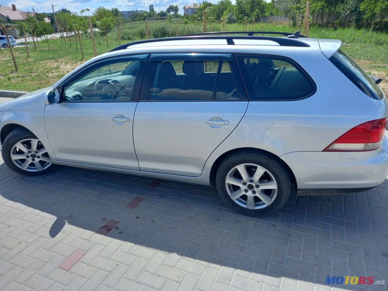 2008' Volkswagen Golf photo #4