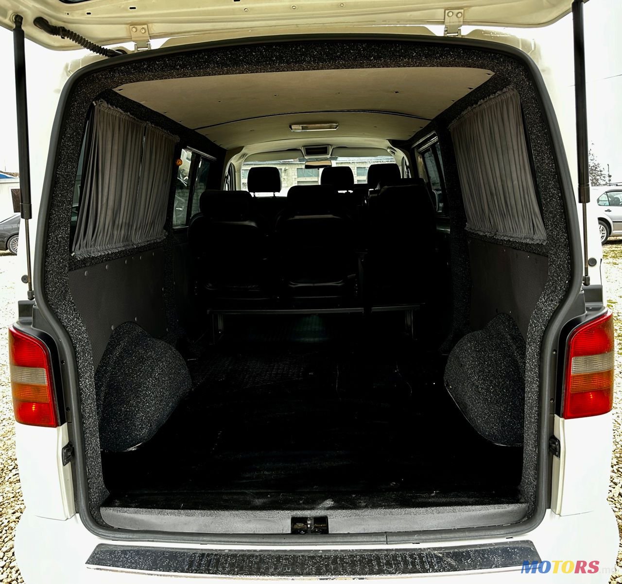 2005' Volkswagen Transporter photo #6