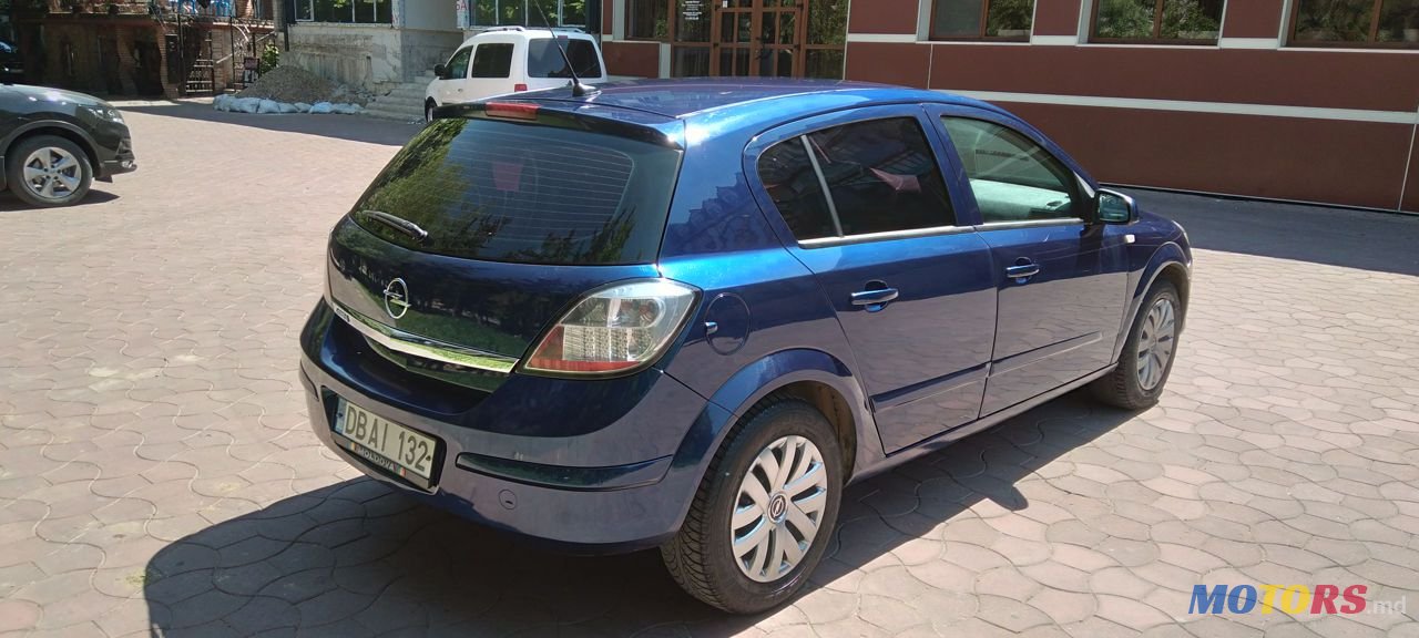 2005' Opel Astra photo #6