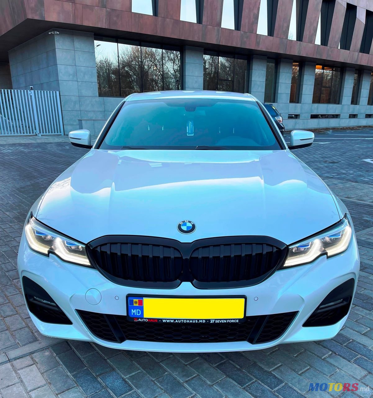2021' BMW 5 Series photo #1