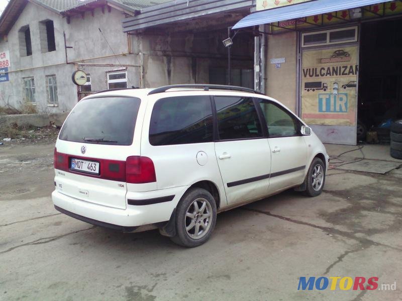 2002' Volkswagen Sharan photo #1