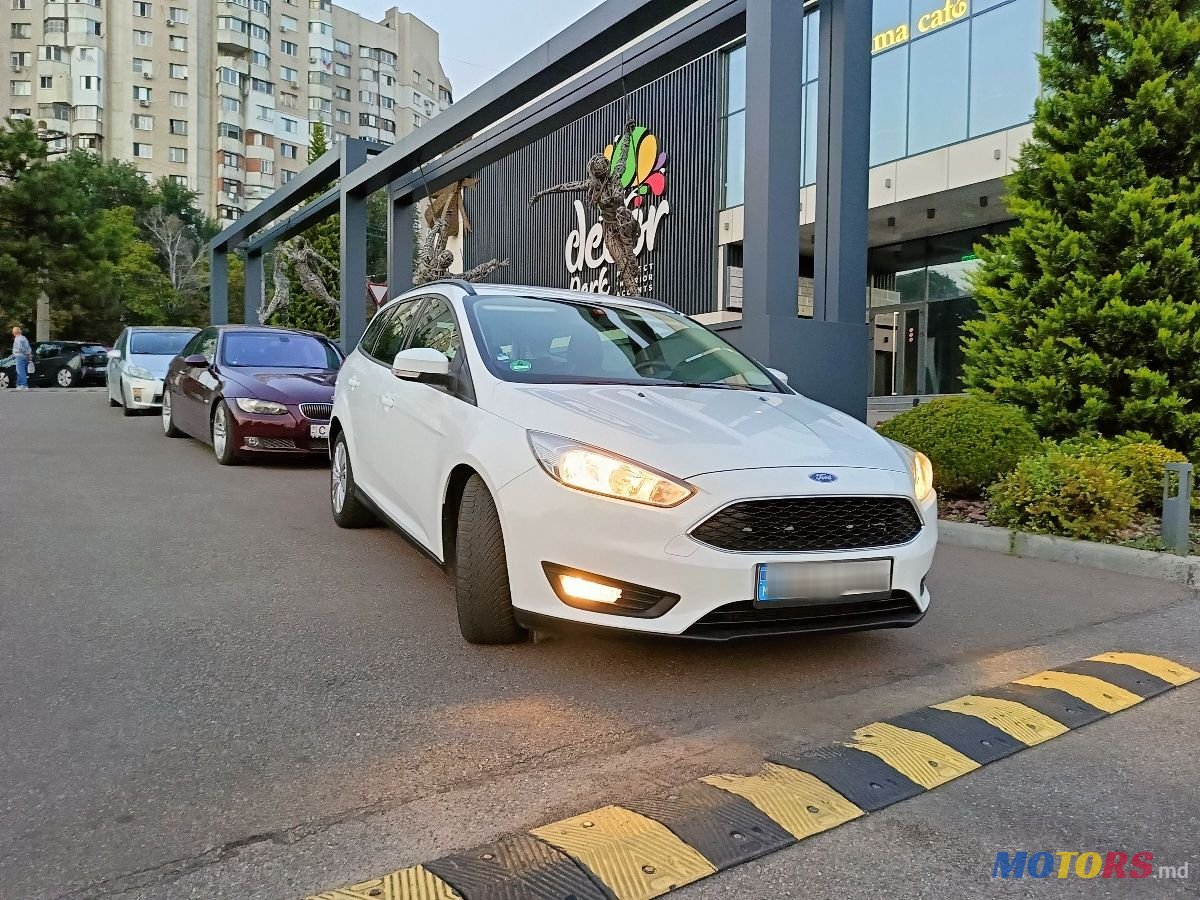 2017' Ford Focus photo #2