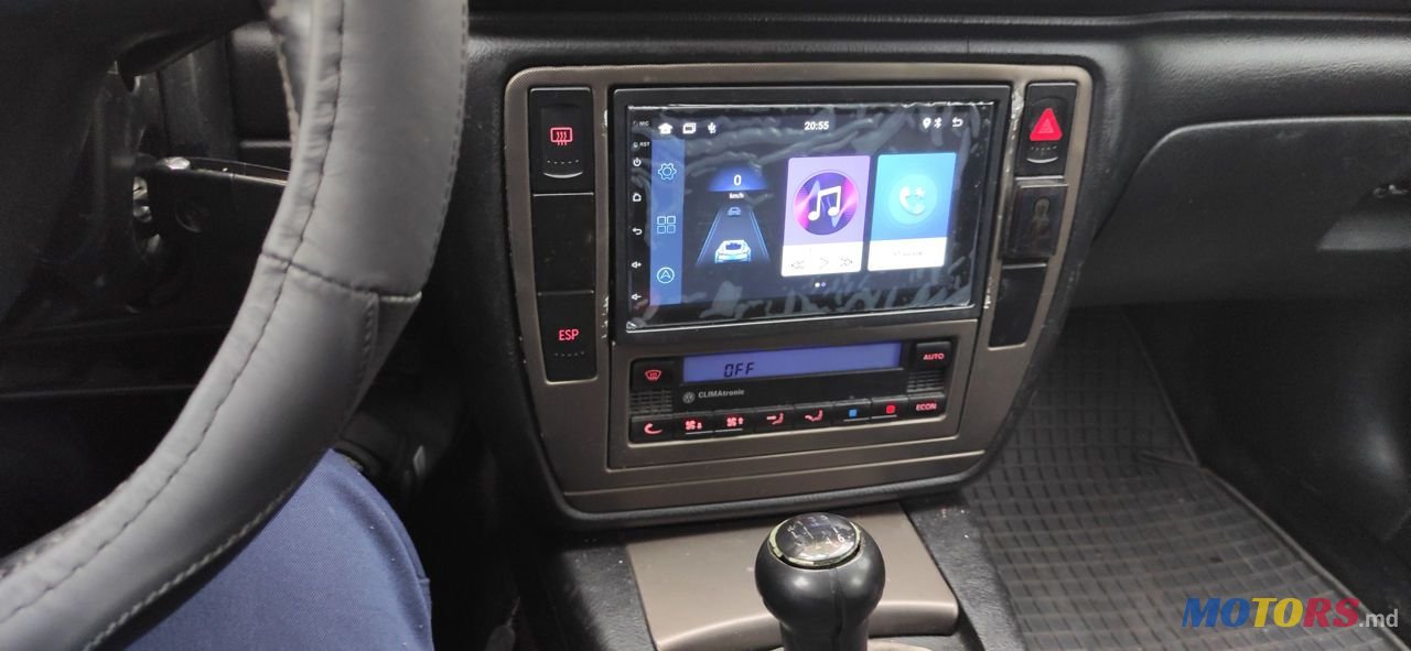 2004' Volkswagen Passat photo #1