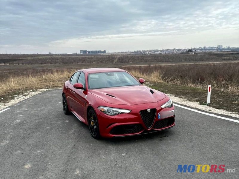 2018' Alfa Romeo Giulia photo #4