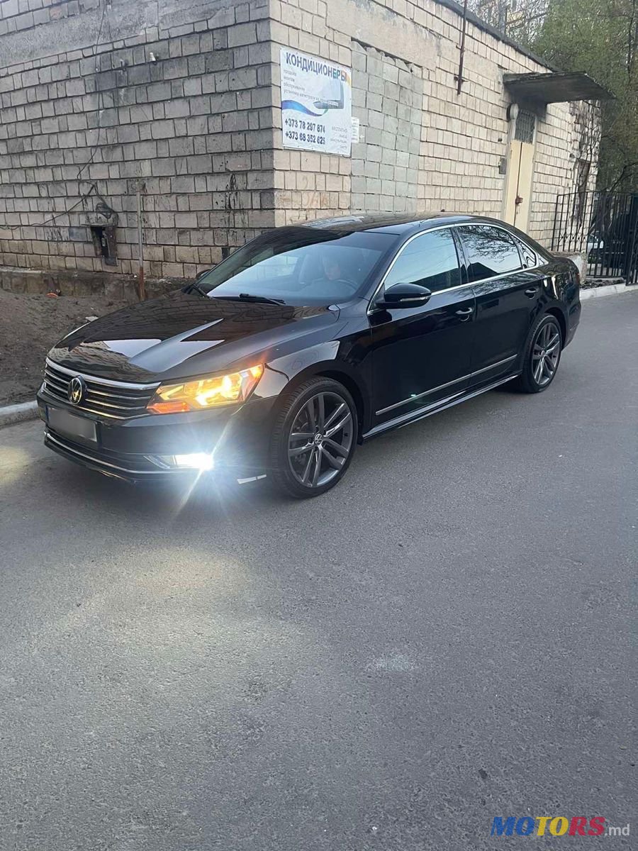 2017' Volkswagen Passat photo #1