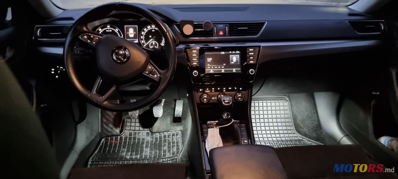 2016' Skoda Superb photo #5
