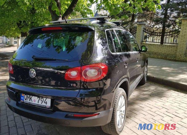 2008' Volkswagen Tiguan photo #1