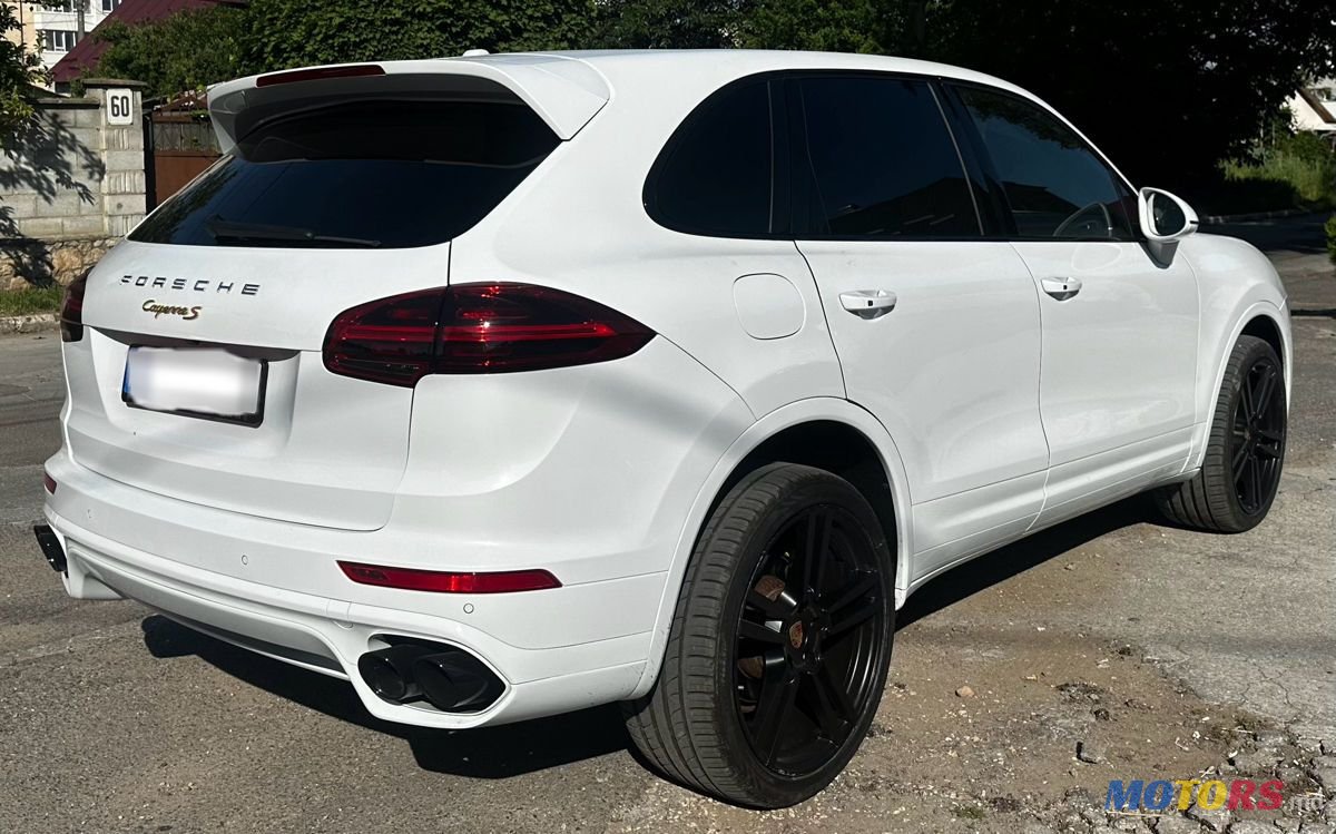 2014' Porsche Cayenne photo #2