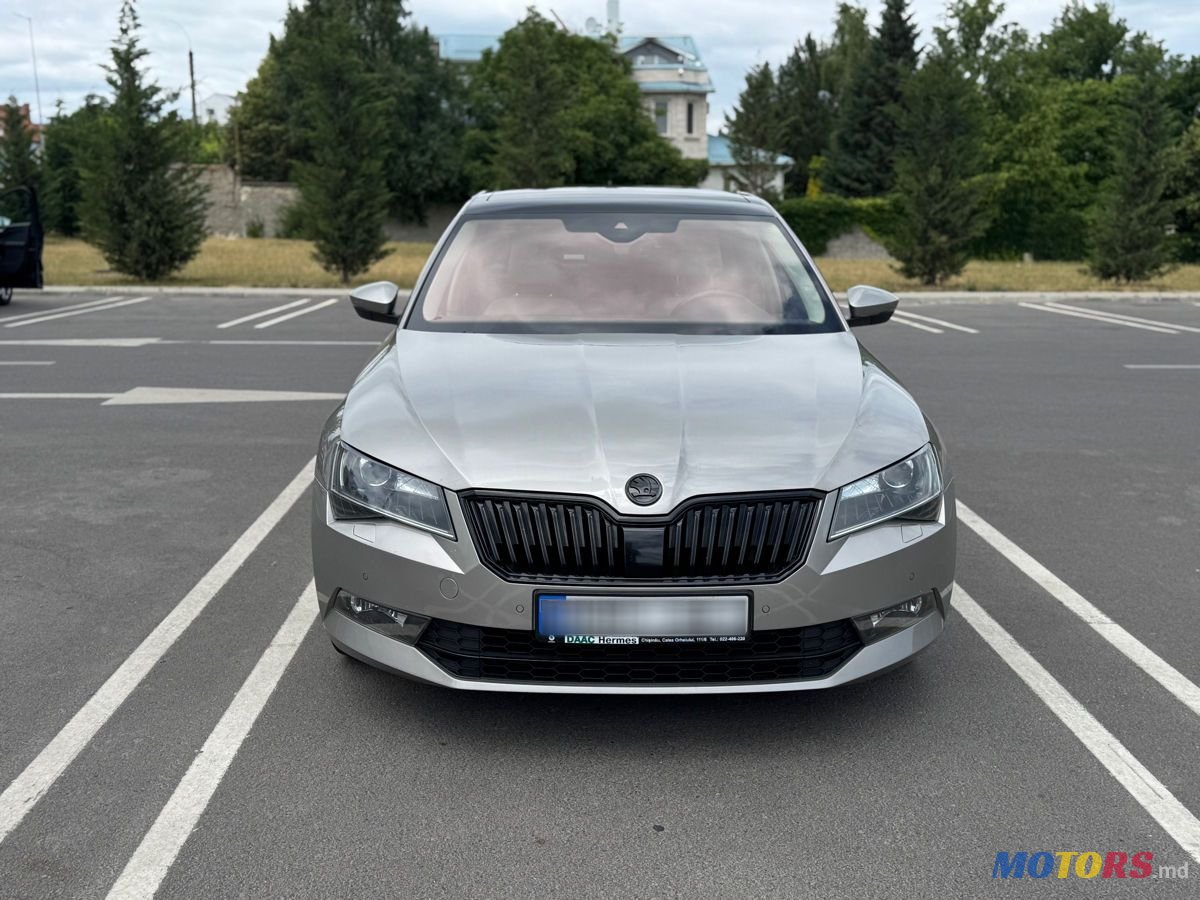 2016' Skoda Superb photo #2