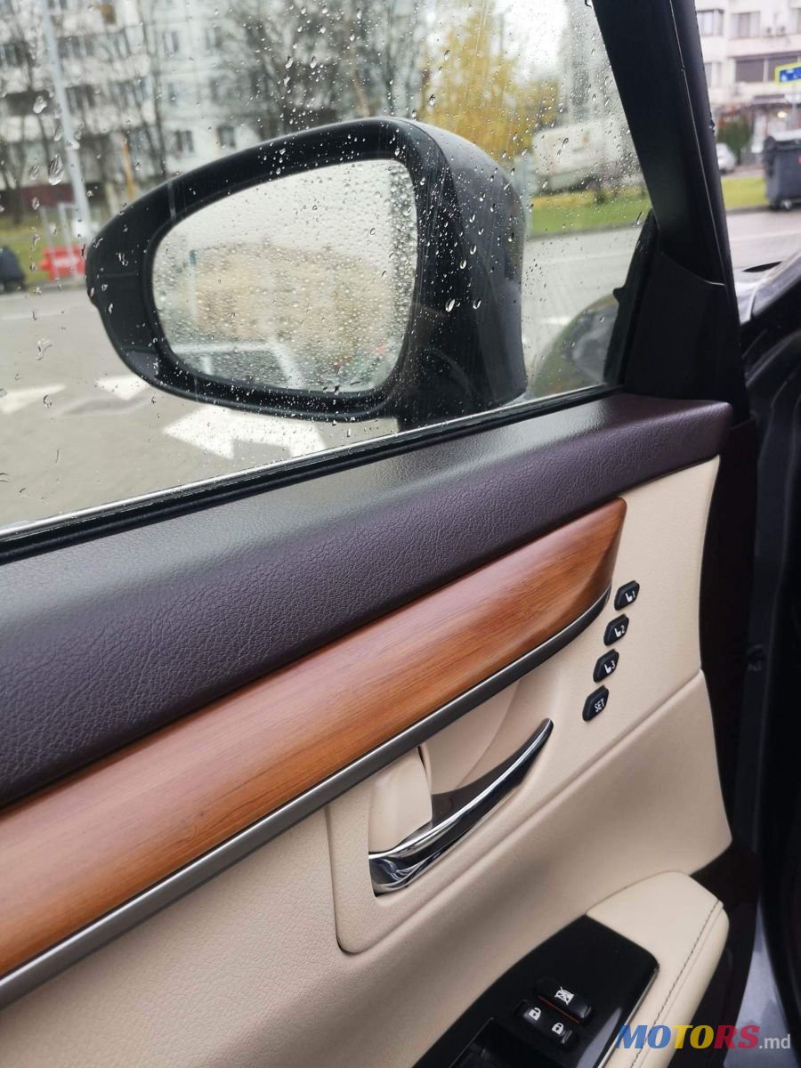 2016' Lexus Es Series photo #5