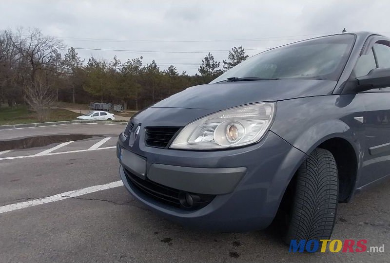 2007' Renault Grand Scenic photo #3