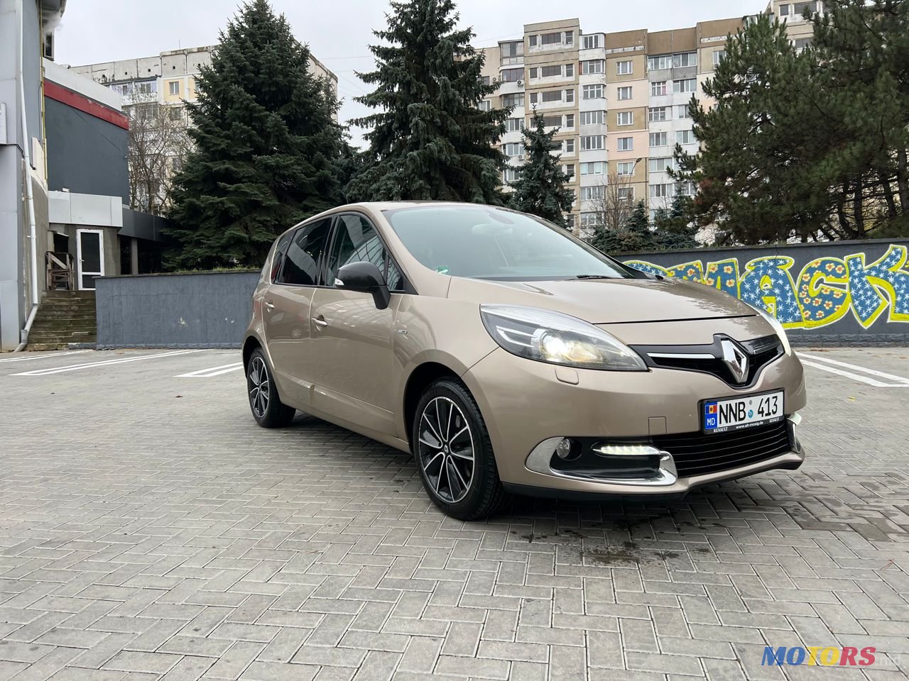 2013' Renault Scenic photo #6