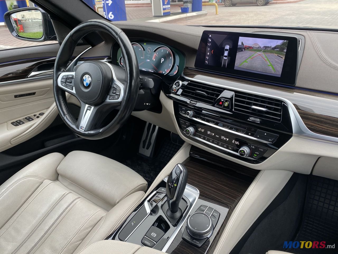 2017' BMW 5 Series photo #3