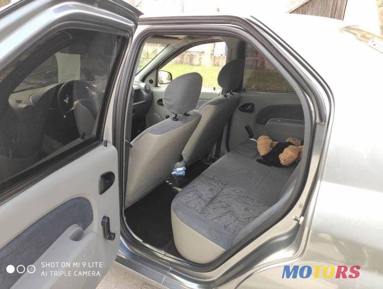 2005' Dacia Logan photo #3