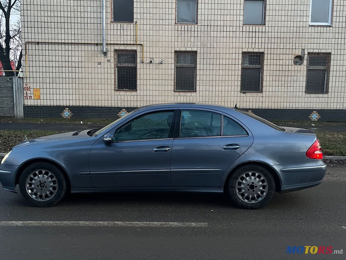2003' Mercedes-Benz E-Class photo #2