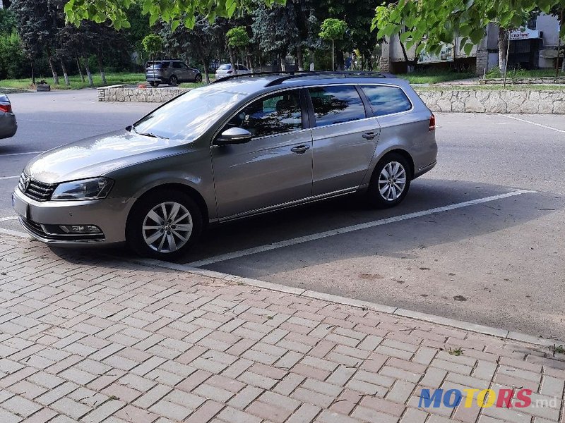 2012' Volkswagen Passat photo #3