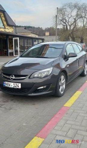 2013' Opel Astra photo #1