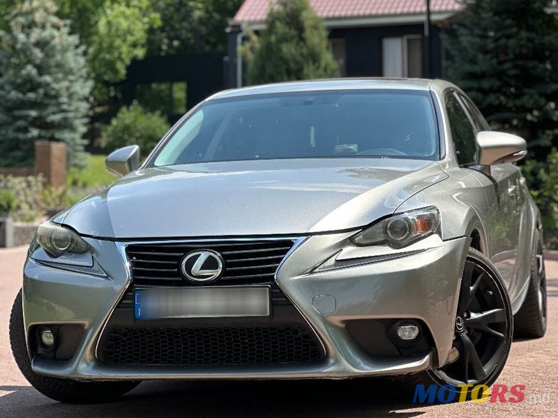 2015' Lexus Is Series photo #2