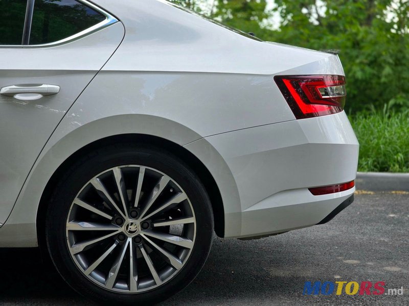 2019' Skoda Superb photo #6