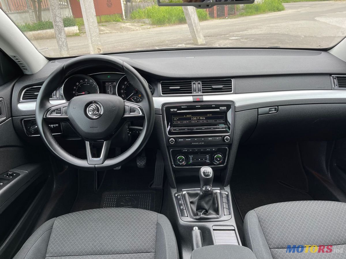 2015' Skoda Superb photo #6