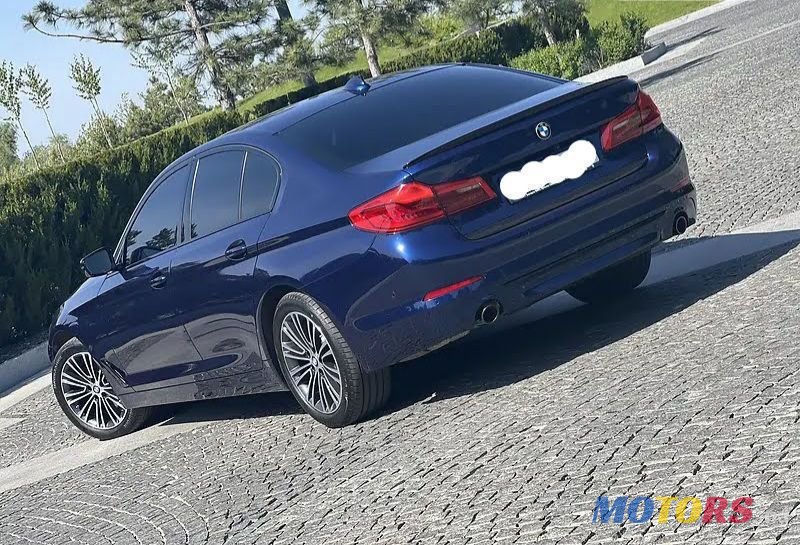 2017' BMW 5 Series photo #4