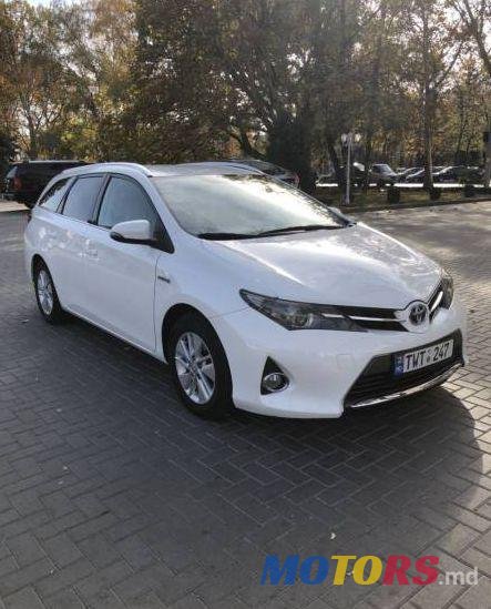 2014' Toyota Auris photo #1