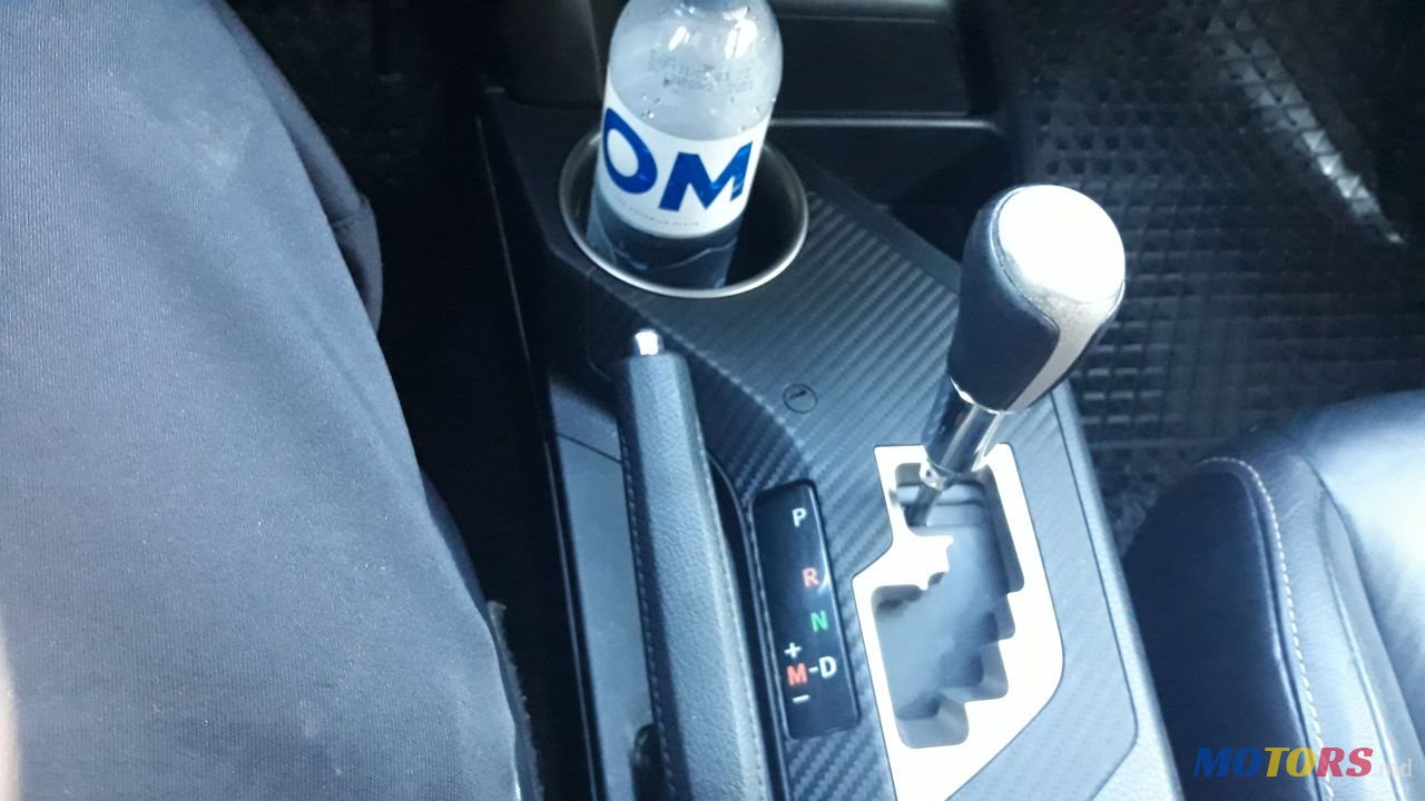 2013' Toyota RAV4 photo #3