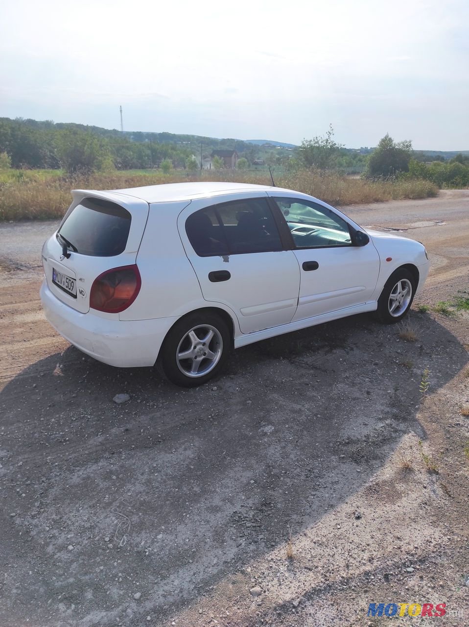 2004' Nissan Almera photo #3