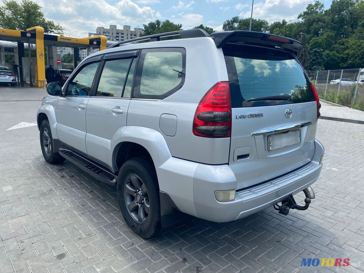 2006' Toyota Land Cruiser Prado photo #4